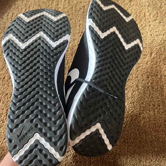 Nike Revolution Tennis Shoes - Picture 3 of 3